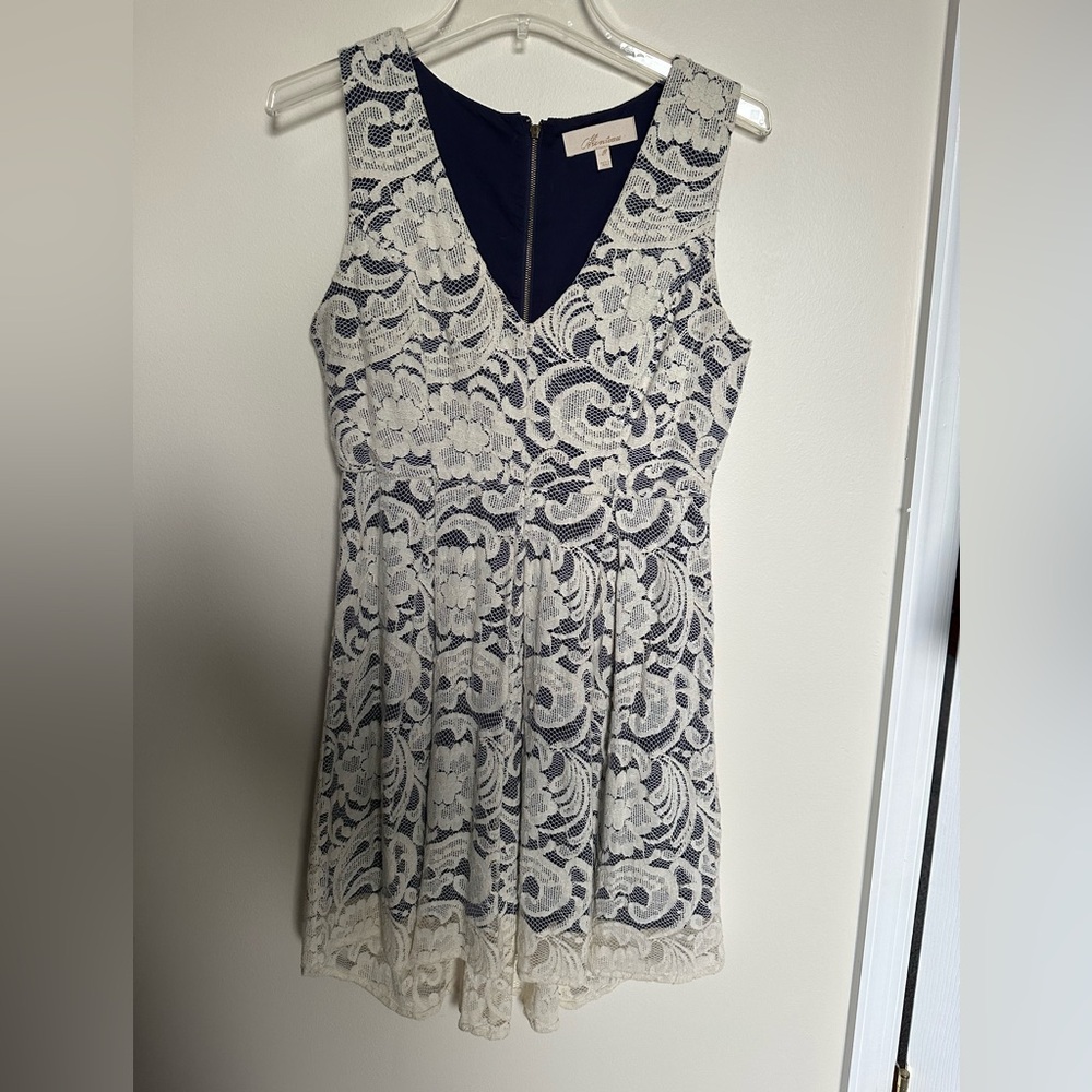 Monteau fit and flare dress, navy blue with white lace overlay. M